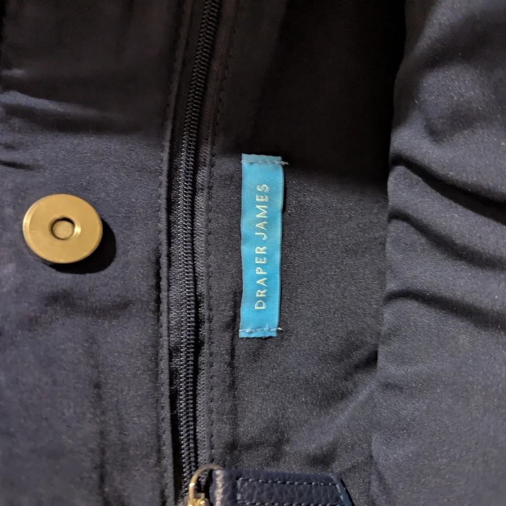 NWT Women's Draper James One Size Beige Straw Tote Bag with Navy Blue‎ Scarf - Picture 3 of 5